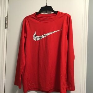 Nike Dry-Fit - Boys Youth Long sleeve (Large) Red